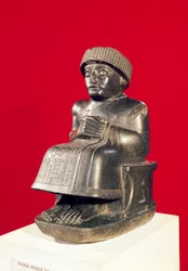 Gudea, prince de Lagash, statue dédiée à Ningizzada, néo-sumérienne, de Telloh, ancienne Girsu, v. 2130 av. J.-C.